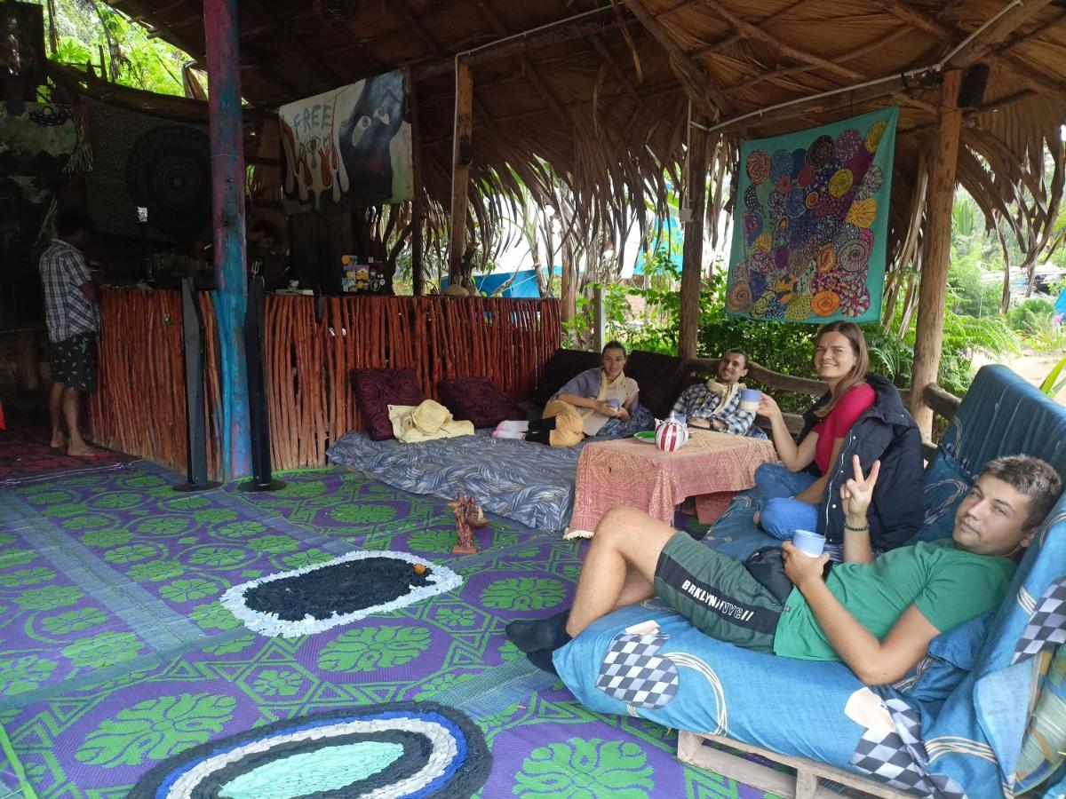 Отель Freedom Camp Элла Экстерьер фото